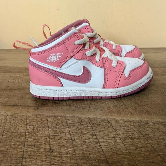 Air Jordan 1 Mid Valentines Day Toddler Size 9C DQ8425-616 Mid girls shoes pink - Picture 3 of 6